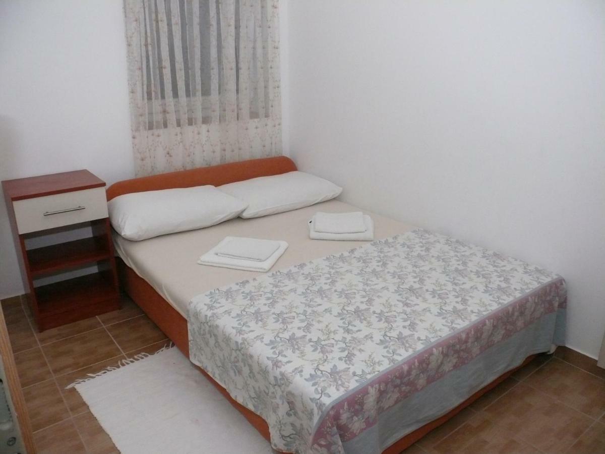 Apartments Panonija Novalja Bagian luar foto