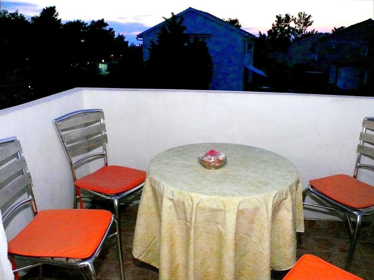Apartments Panonija Novalja Bagian luar foto