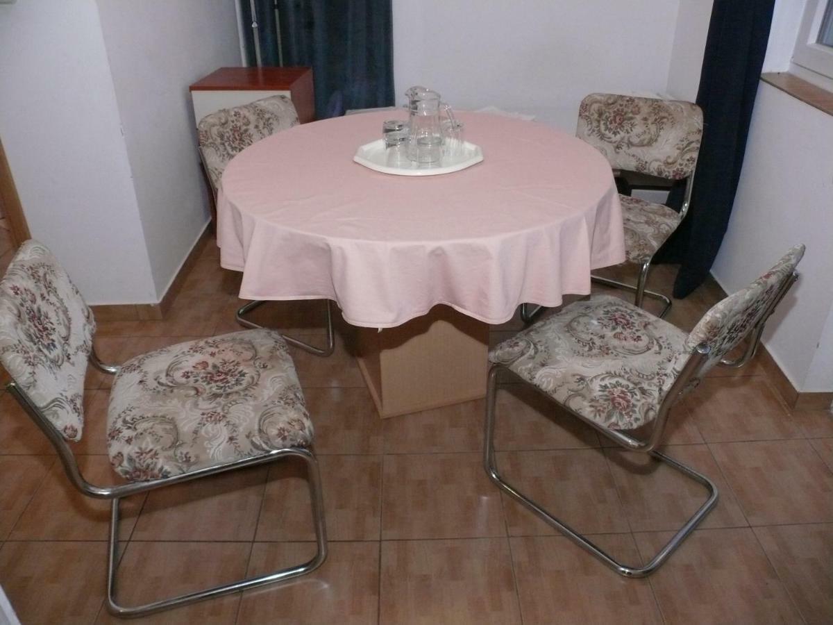 Apartments Panonija Novalja Bagian luar foto